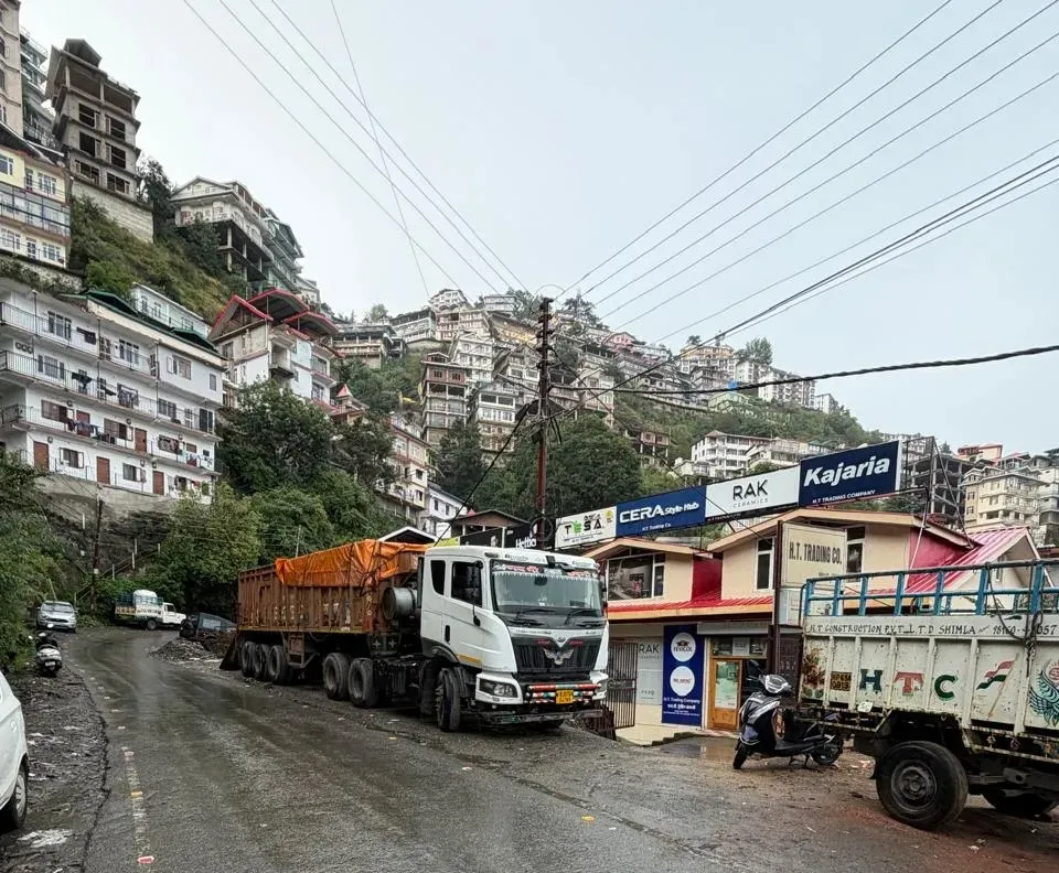 A big truck full of Kajaria Tiles is being loaded to the storage of HT Trading Company, 
the material is above 50 ton in weight.
